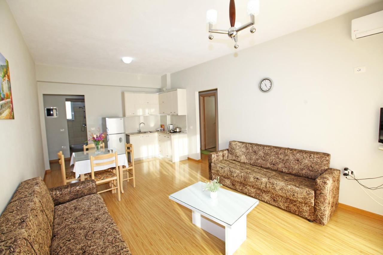 Teo Apartaments Sarande Exterior photo