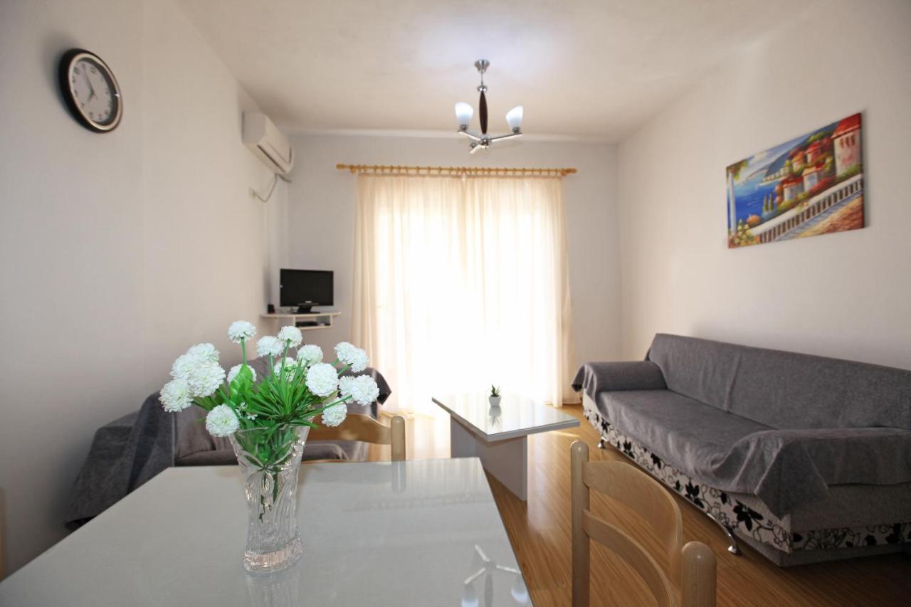Teo Apartaments Sarande Exterior photo
