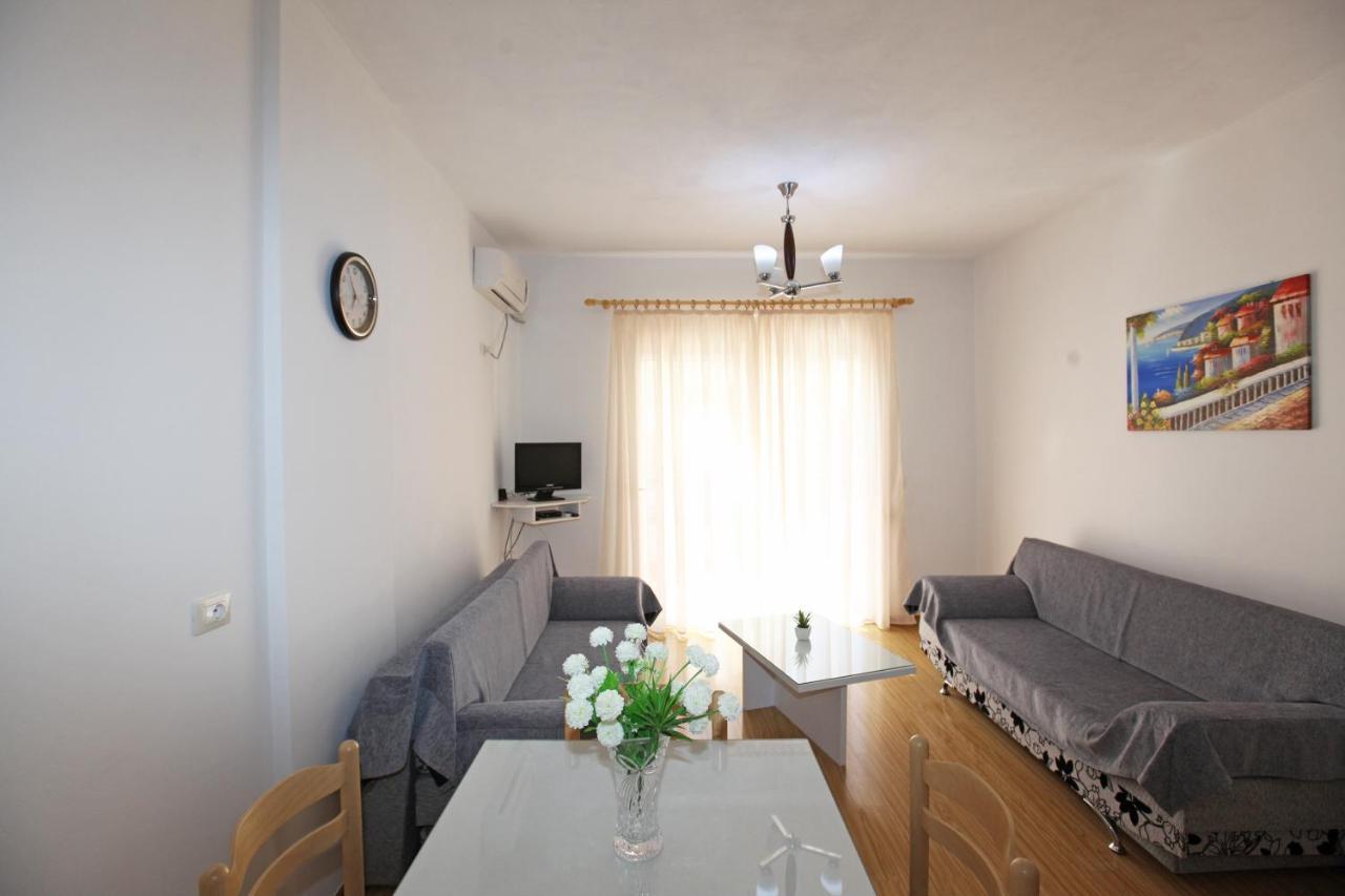 Teo Apartaments Sarande Exterior photo